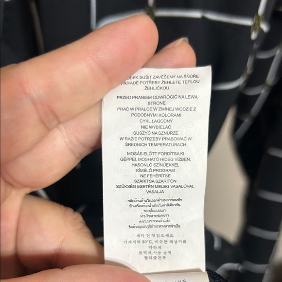 Michael Kors Black and White Checkered Long Sleevel - Picture 11 of 13